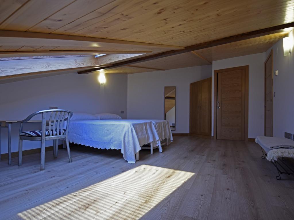 Apartamentos La Rocanda Coca Buitenkant foto